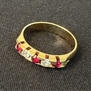 Gold Ring with 3 Ruby & 2 Diamond Gemstones